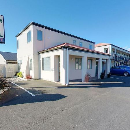 Westport Spa Motel Экстерьер фото