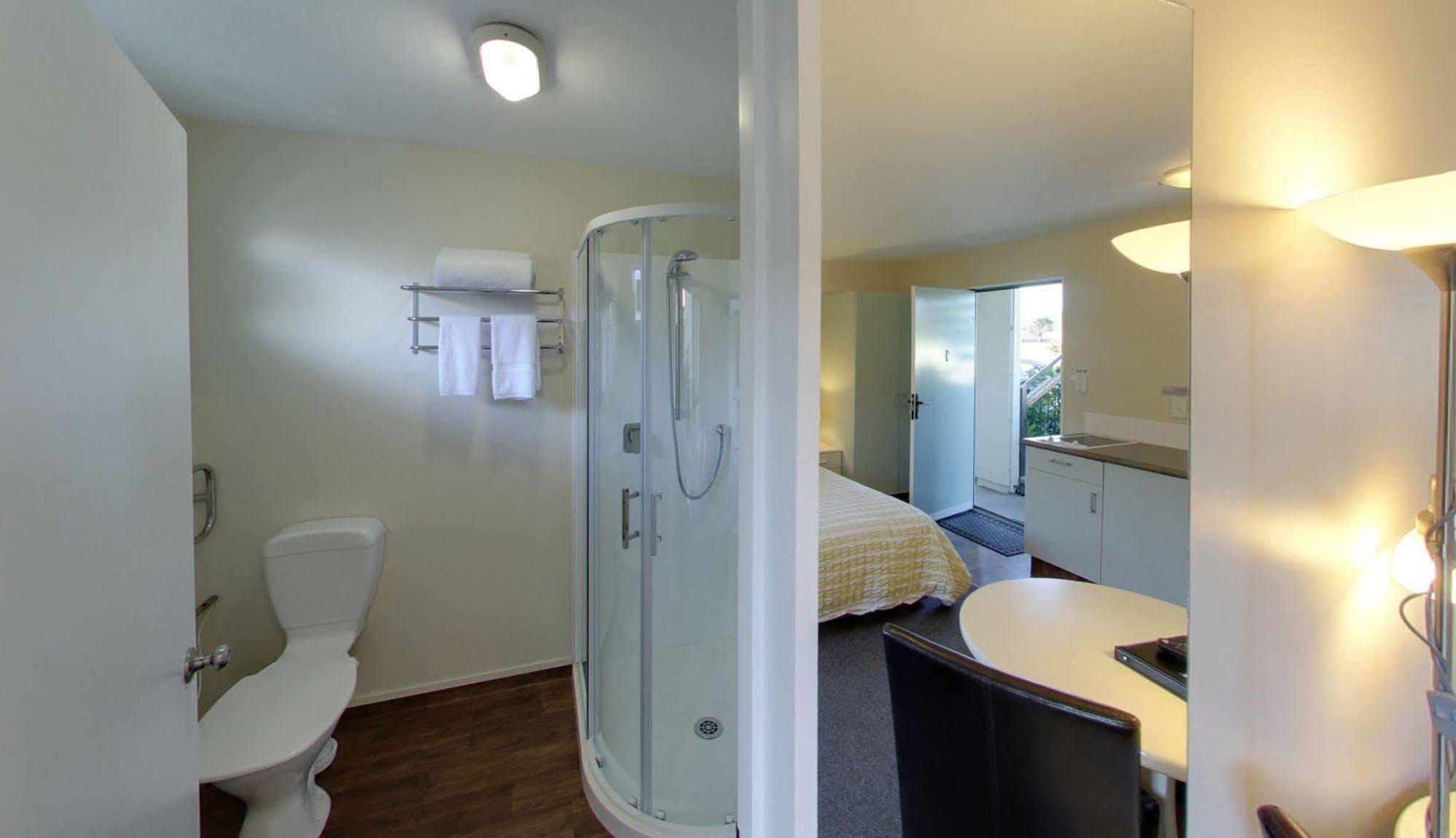 Westport Spa Motel Экстерьер фото